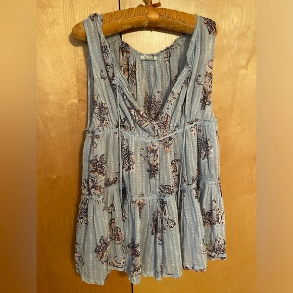 NWOT! Free People light blue floral romper. XS, Medium. Pockets! - Picture 6 of 16
